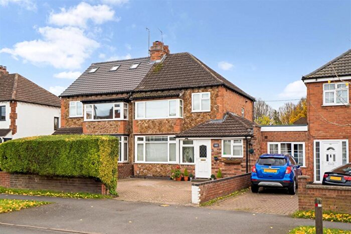 4 Bedroom Semi Detached House For Sale In Heathcote Road, Whitnash, Leamington Spa, CV31
