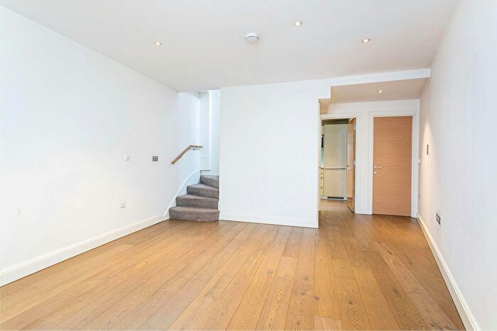 1 Bedroom Flat To Rent In Fulham Road, London, SW10