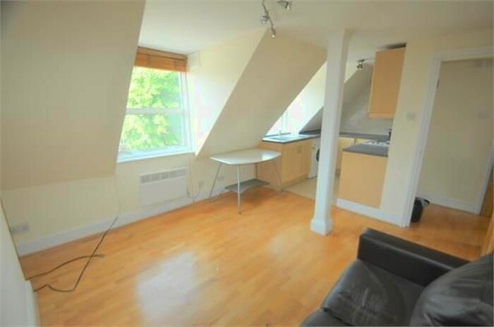 1 Bedroom Flat To Rent In Daws Lane, Mill Hill, NW7