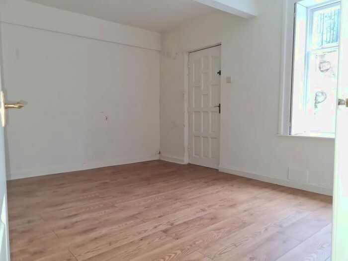 1 Bedroom Flat To Rent In Evesham Road, Cheltenham, GL52