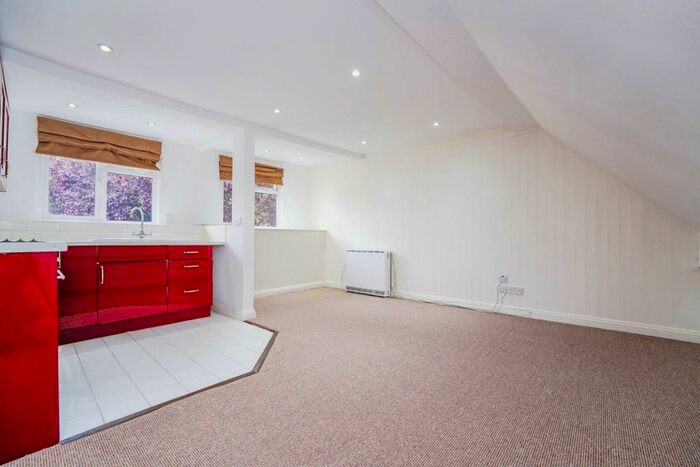 1 Bedroom Apartment To Rent In Archway Court, SN7