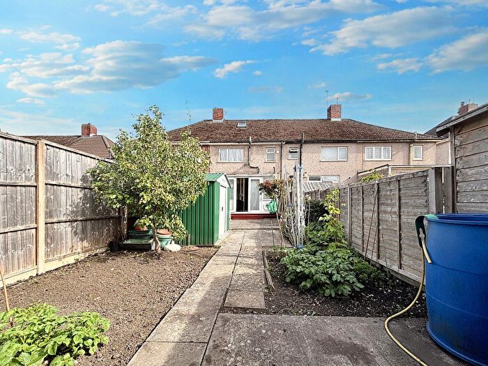 3 Bedroom Terraced House For Sale In Rodway Road, Patchway, Bristol, Avon, Pq, Gb, BS34
