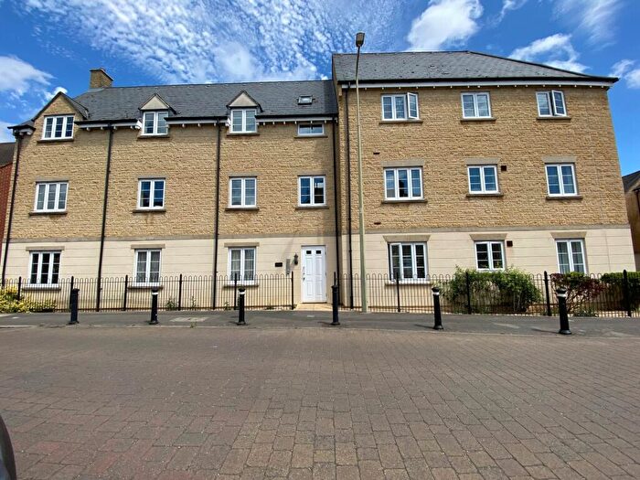 2 Bedroom Apartment To Rent In Harvest Way, Witney, Oxfordshire, OX28