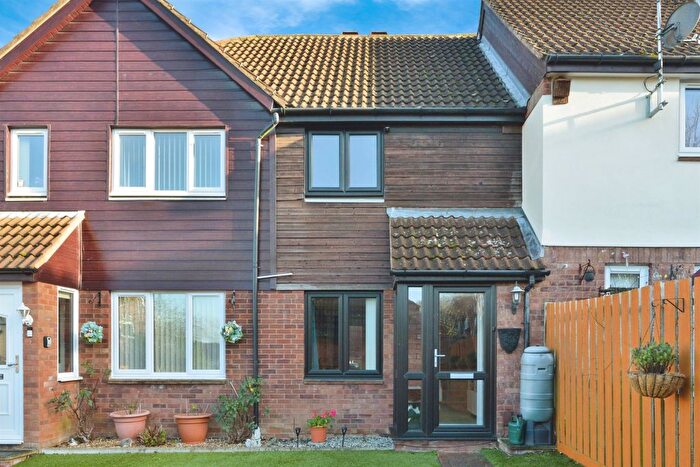2 Bedroom Terraced House For Sale In Ormsgill Court, Heelands, Milton Keynes, MK13