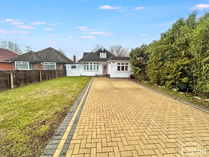 3 Bedroom Detached Bungalow For Sale In Magna Road, Bournemouth, BH11