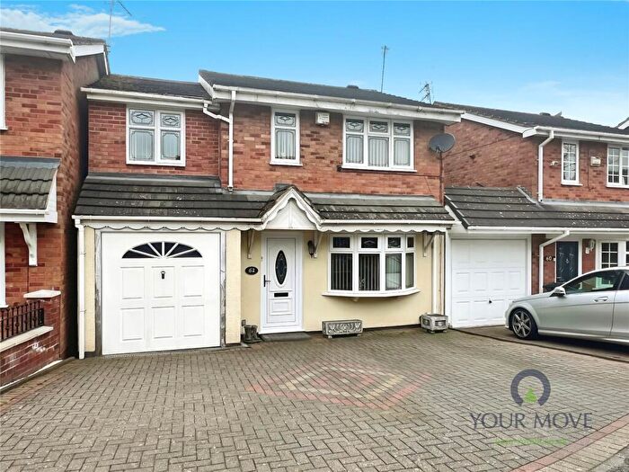 3 Bedroom Detached House For Sale In Cowley Drive, Milking Bank, West Midlands, DY1