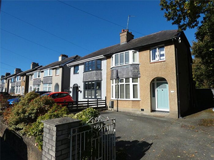 3 Bedroom Semi-detached House For Sale In Penrhos Road, Bangor, Gwynedd, LL57