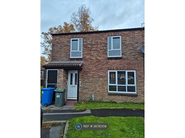 3 Bedroom Semi-Detached House To Rent In Great Meadow, Chorley, PR7