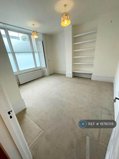 1 Bedroom Flat To Rent In Hornsey Road, London, N19