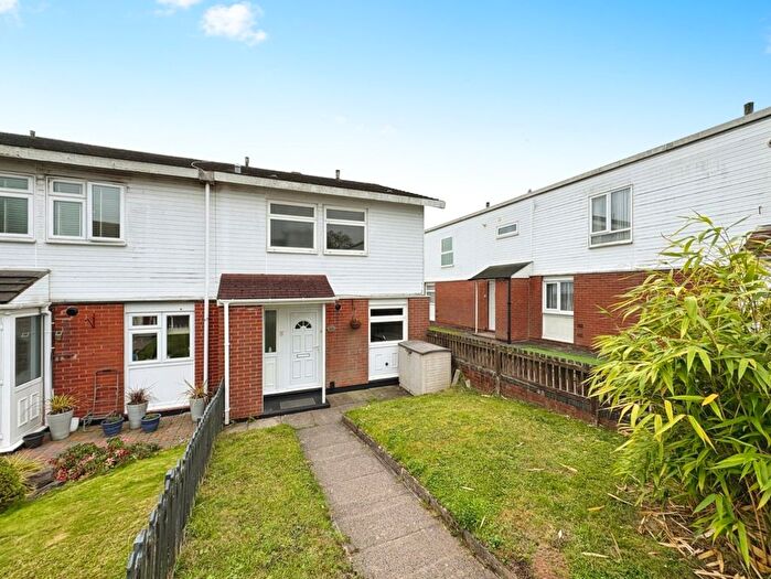 3 Bedroom End Terrace House For Sale In Flyford Close, Redditch, B98