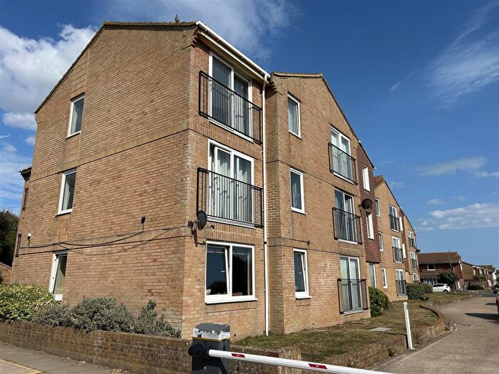 2 Bedroom Flat For Sale In Claremont Road, Seaford, BN25
