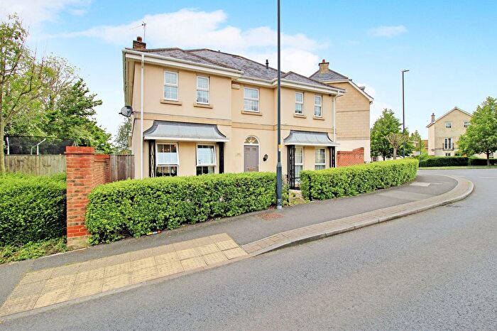 4 Bedroom Detached House For Sale In Eastbury Way, Swindon, SN25