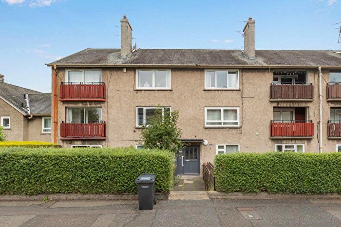 2 Bedroom Flat For Sale In / Lady Nairne Loan, Willowbrae, Edinburgh, EH8