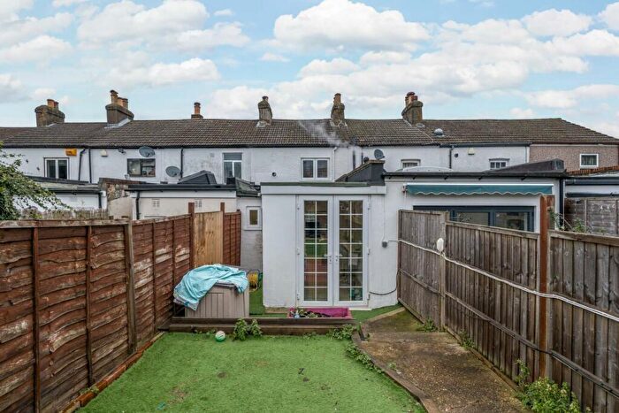 2 Bedroom Terraced House For Sale In Croydon Road, Keston, BR2