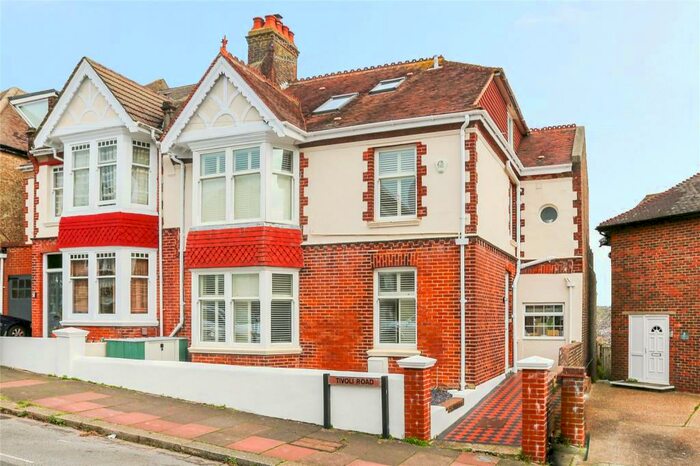 5 Bedroom Semi-Detached House To Rent In Tivoli Road, Brighton, East Sussex, BN1