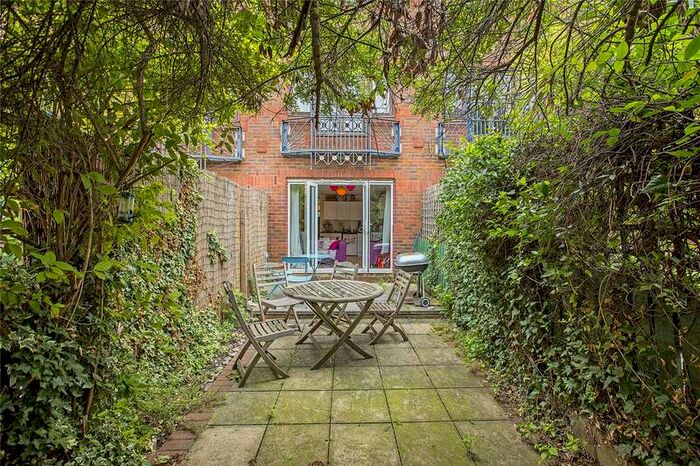 4 Bedroom House To Rent In Solon Road, Clapham, London, SW2