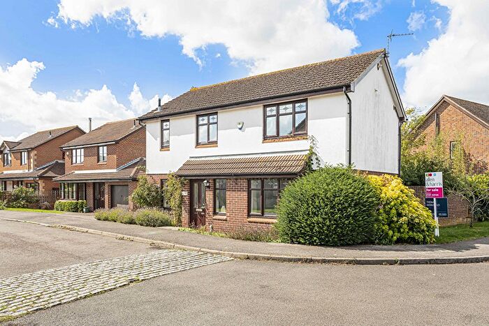 4 Bedroom Detached House For Sale In Sixpenny Lane, Chalgrove, OX44