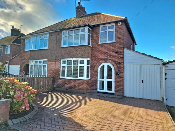 3 Bedroom Semi-Detached House To Rent In Summerton Road, Whitnash, Leamington Spa, Warwickshire, CV31