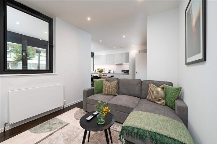 1 Bedroom Apartment To Rent In Regan Way, Hoxton, London, N1