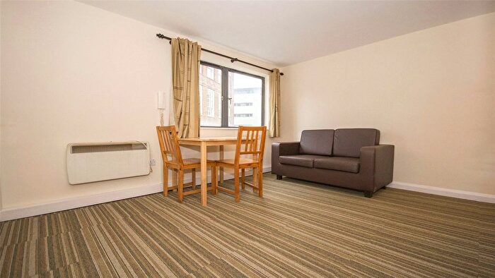 Studio To Rent In Hornsey Road, Holloway, London, N7