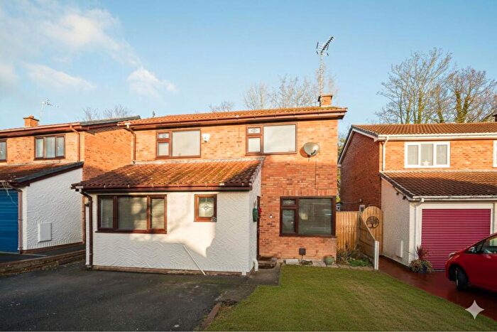 3 Bedroom Detached House For Sale In Summerfields, Rhostyllen, LL14