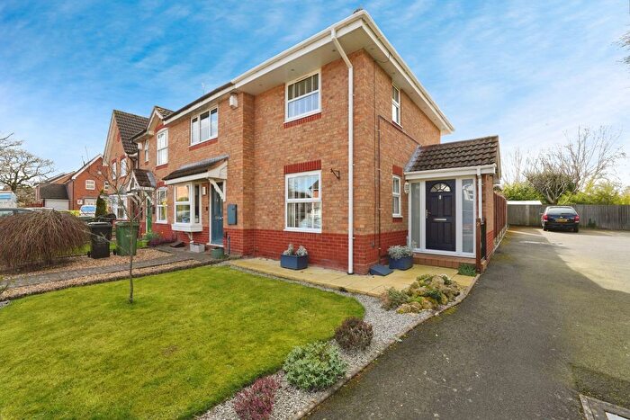 1 Bedroom End Of Terrace House For Sale In Walkworth Avenue, Worcester, Worcestershire, WR4