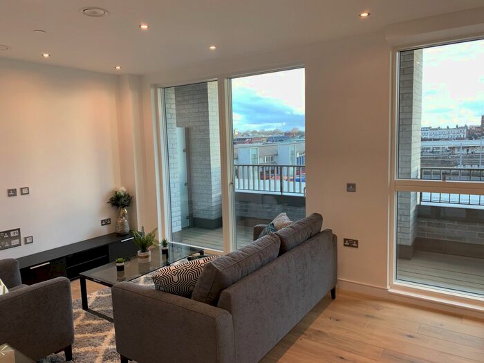 1 Bedroom Flat To Rent In Duval House, Clapham Junction, London, SW11