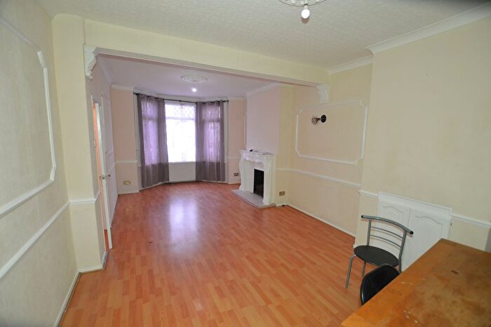 3 Bedroom Terraced House To Rent In Masterman Road, London, E6