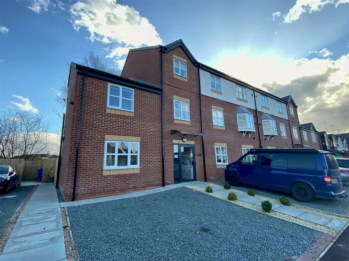2 Bedroom Flat To Rent In St. Johns Court, Goole, DN14