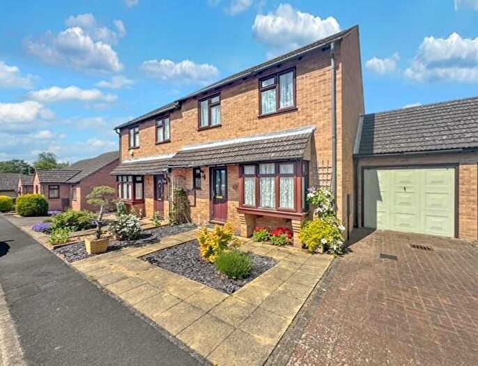 3 Bedroom Semi-Detached House To Rent In Chilton Lodge Road, Sudbury, CO10