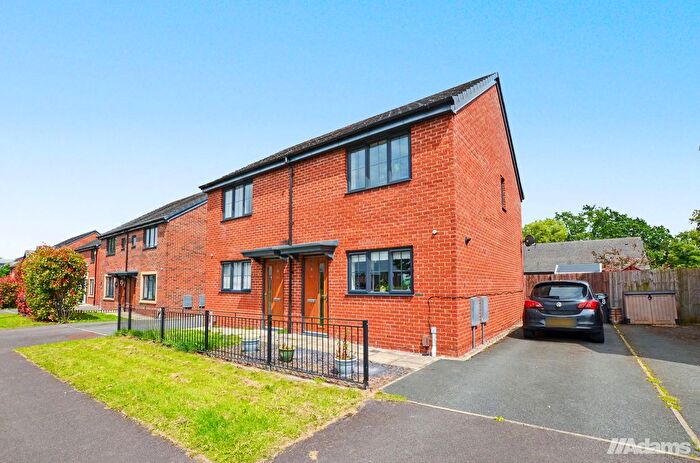 2 Bedroom Semi-Detached House For Sale In Castlefields Avenue East, Runcorn, WA7