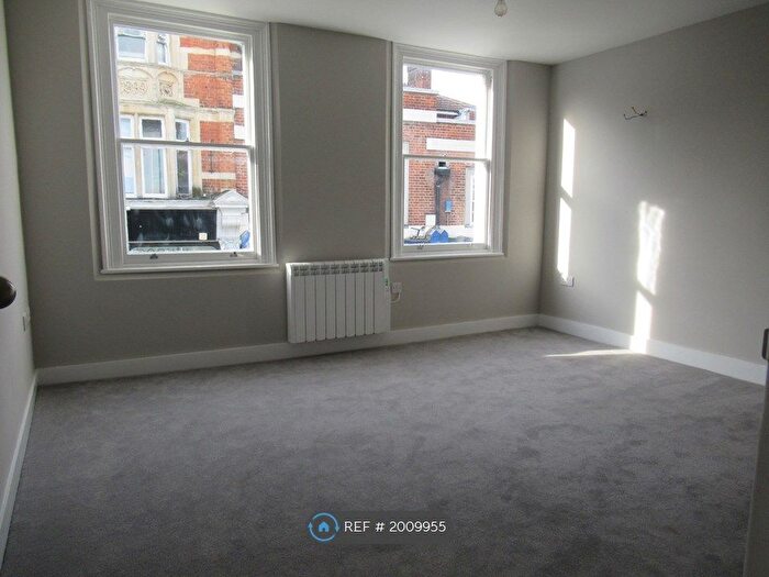 2 Bedroom Flat To Rent In London Road, Sevenoaks, TN13
