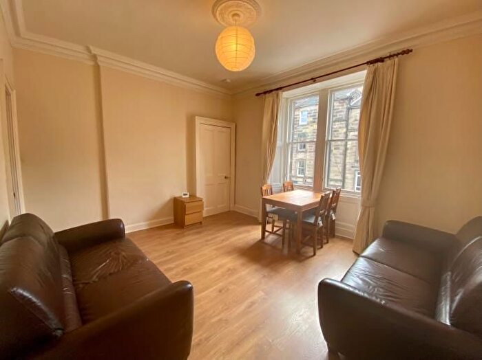 2 Bedroom Flat To Rent In Grindlay Street, Edinburgh, EH3
