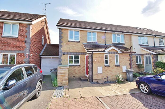 3 Bedroom End Of Terrace House To Rent In Clydesdale Close, Isleworth, TW7