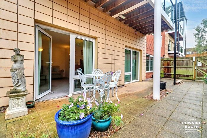 1 Bedroom Flat For Sale In Lower Sandford Street, Lichfield, WS13