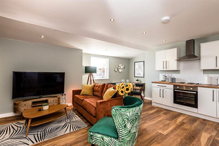 2 Bedroom Flat To Rent In Catharine Street, Liverpool, L8