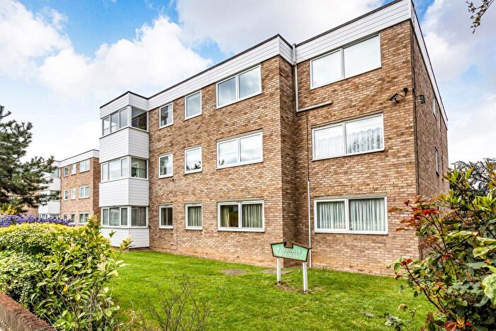 2 Bedroom Apartment To Rent In Woodhaven Gardens, Barkingside, IG6
