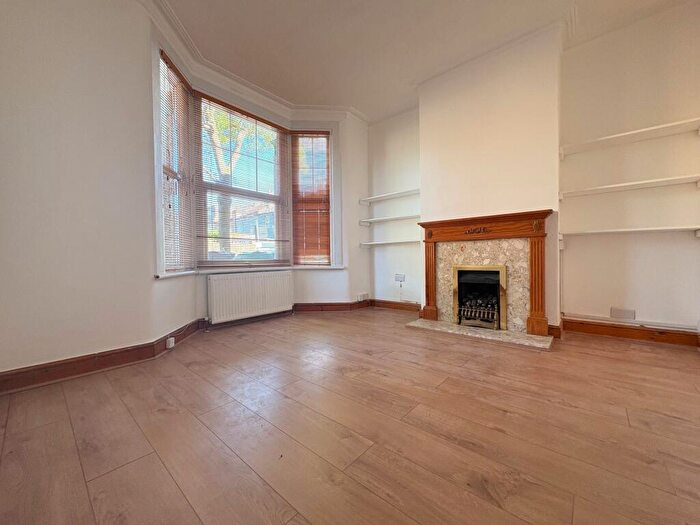 3 Bedroom House To Rent In Renness Road, Walthamstow, E17