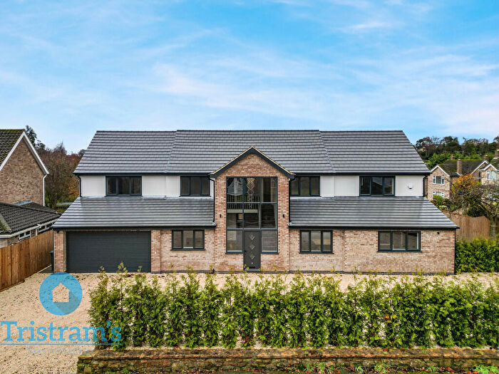 5 Bedroom Detached House To Rent In Waltham Road, Ravenshead, NG15