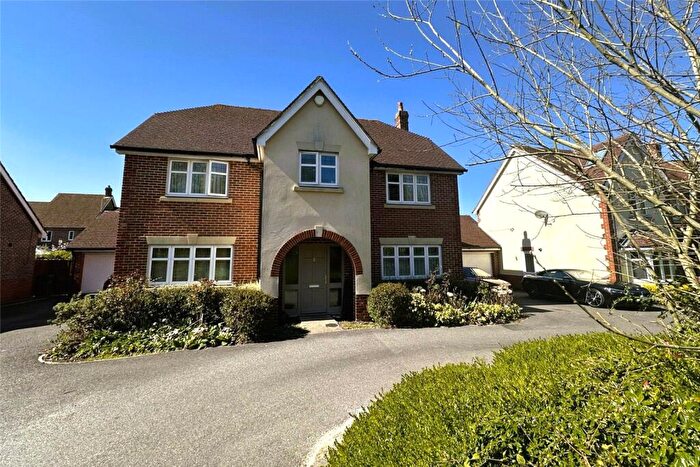 5 Bedroom Detached House To Rent In Turstin Drive, Fleet, Hampshire, GU51