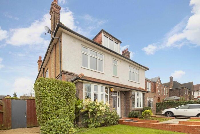 2 Bedroom Flat To Rent In Chartfield Avenue, London, SW15