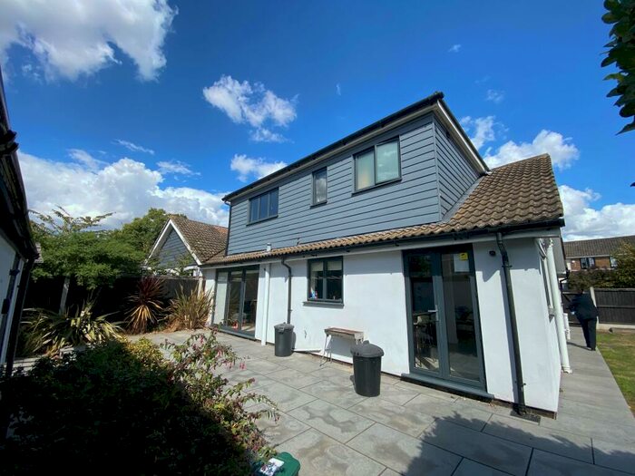 4 Bedroom House To Rent In Lexden, Colchester, CO3