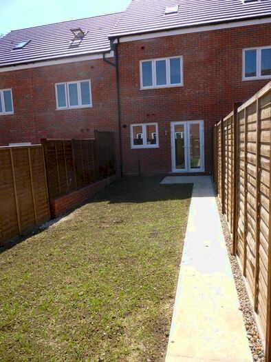3 Bedroom Terraced House To Rent In Guardian Way, Luton, LU1