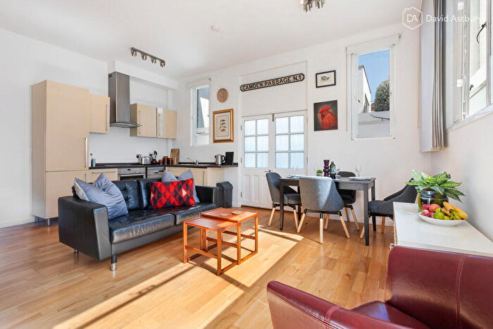 Apartment To Rent In Charlton Place, Angel, London, N1