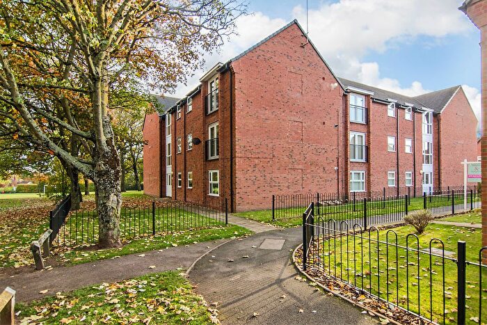 2 Bedroom Flat To Rent In St Thomas House, Trafalgar Way, Lichfield, WS14