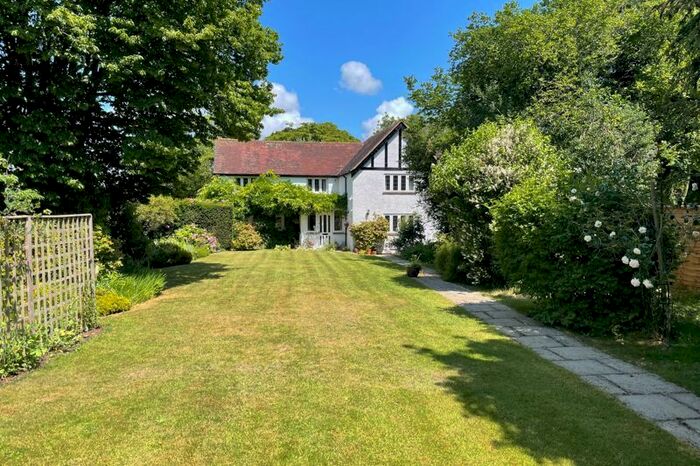 6 Bedroom Detached House For Sale In Hotley Bottom Lane, Prestwood, HP16