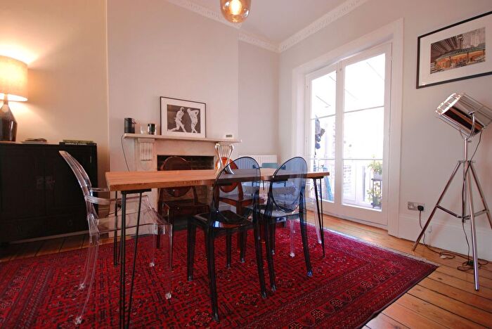 2 Bedroom Flat To Rent In Offley Road, London, SW9