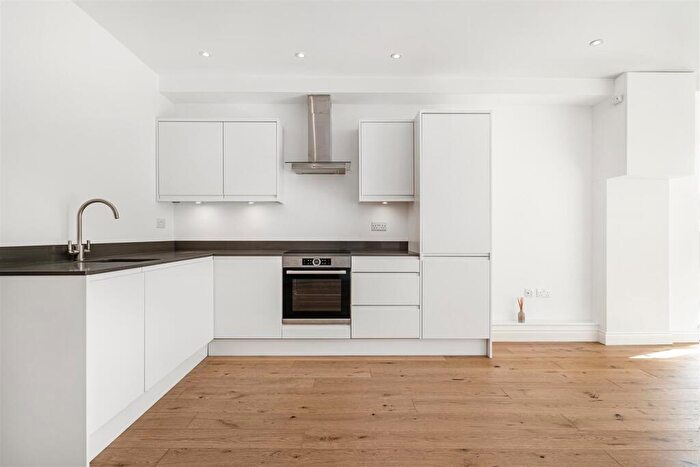 2 Bedroom Flat To Rent In Anerley Road, Penge, London, SE20