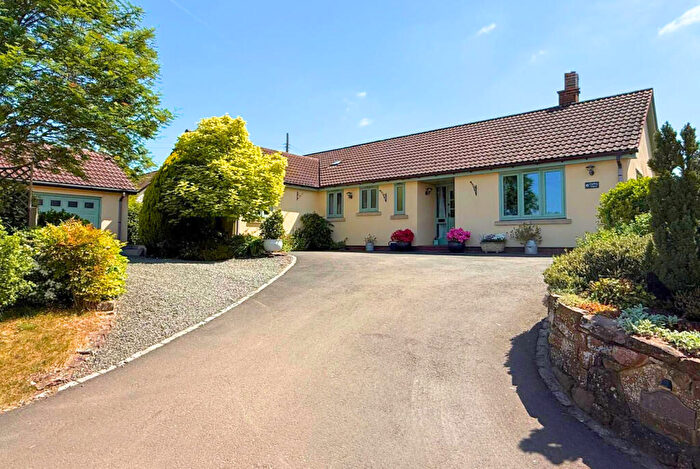 4 Bedroom Bungalow For Sale In Upper Grove Common, Sellack, HR9