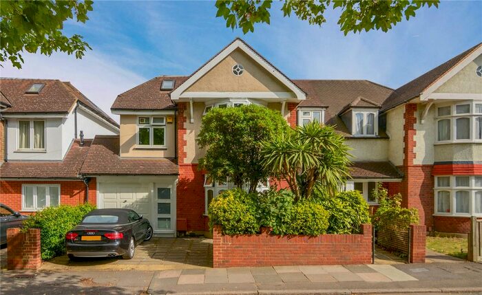 6 Bedroom Detached House To Rent In West Hall Road, Richmond, TW9
